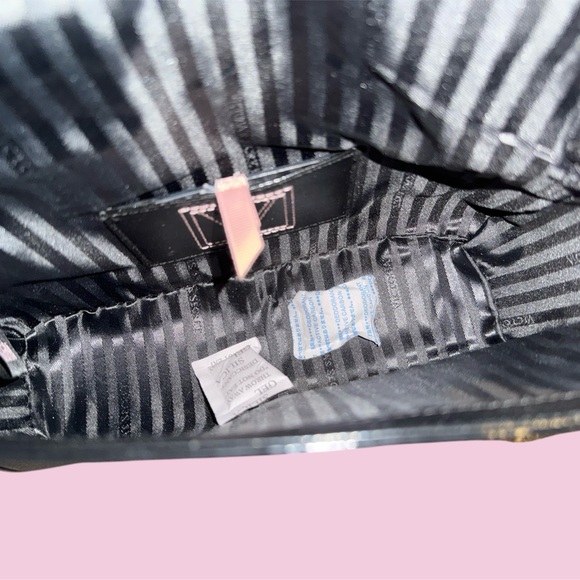 Victoria’s Secret Black Floral Crossbody Bag NEW - Picture 5 of 5